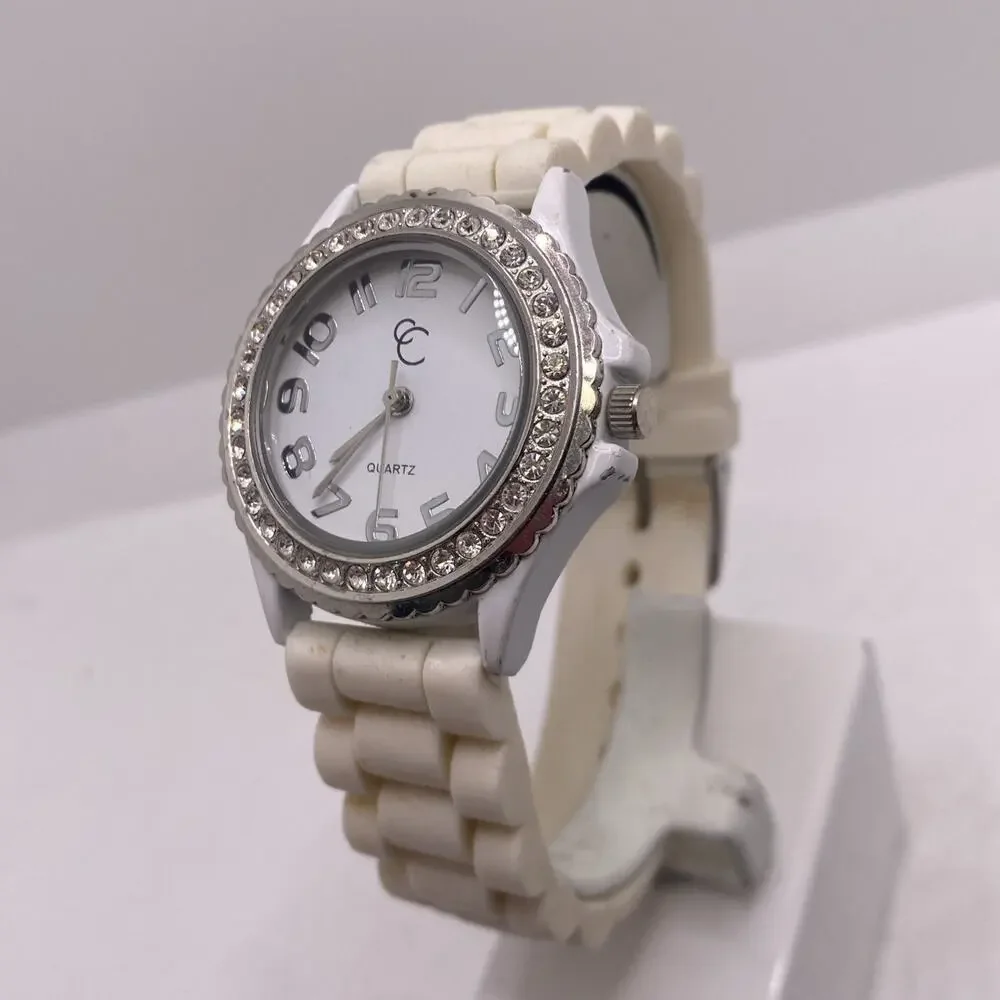 Womens White Rubber Fashion Quartz Watch New Battery